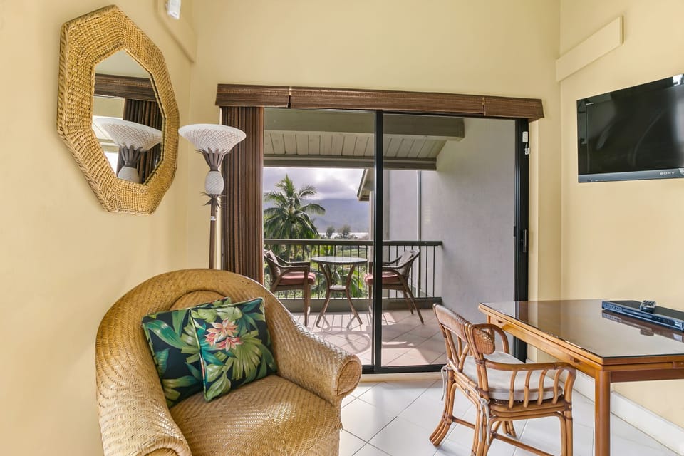 Private Lanai to Enjoy Meals outside