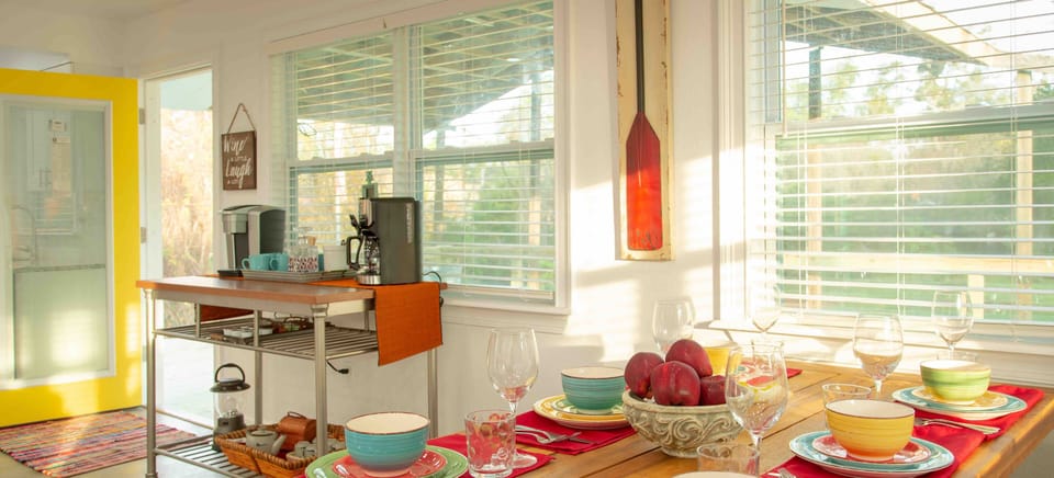 Casa la Cala - A Rare Find Vacation Home Located at a Charming Safety Harbor Neighborhood
