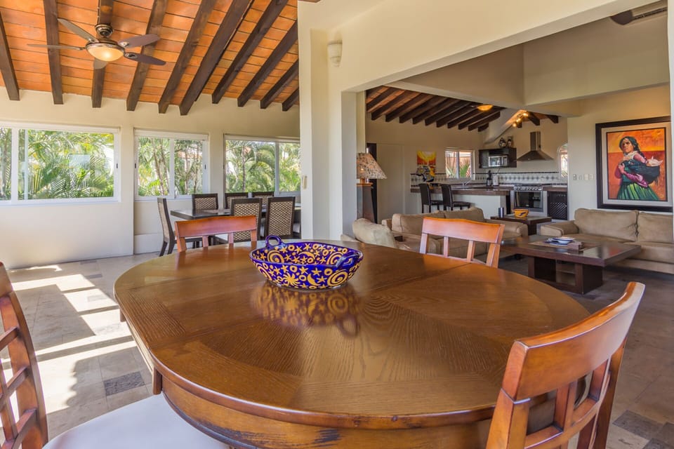 Casa Sylvia Additional Eating Area