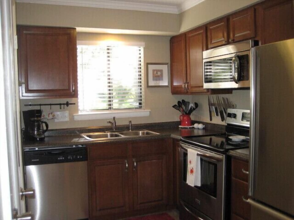 Sunny kitchen in the morning - stocked and ready for you.