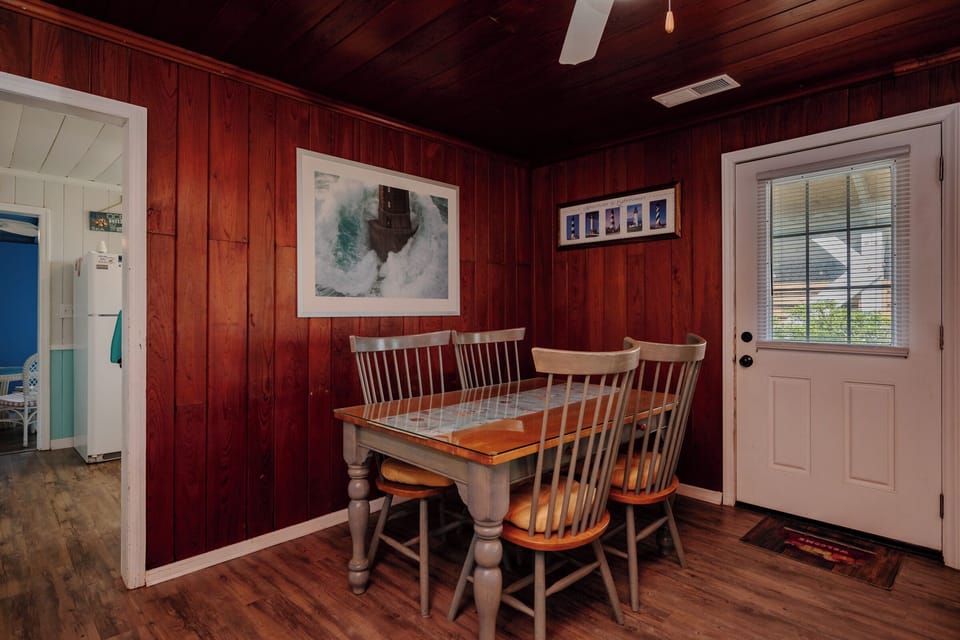 Dining Area - Southeast