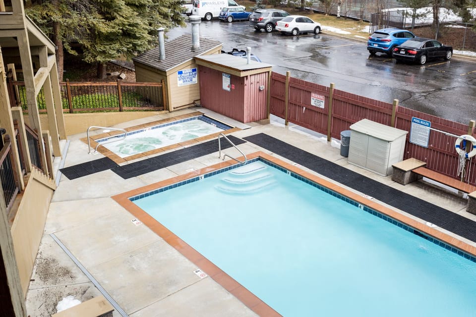 Heated pool. Winter hours are 4pm - 10pm.