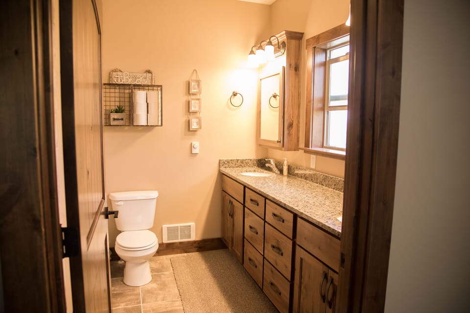Master bathroom 