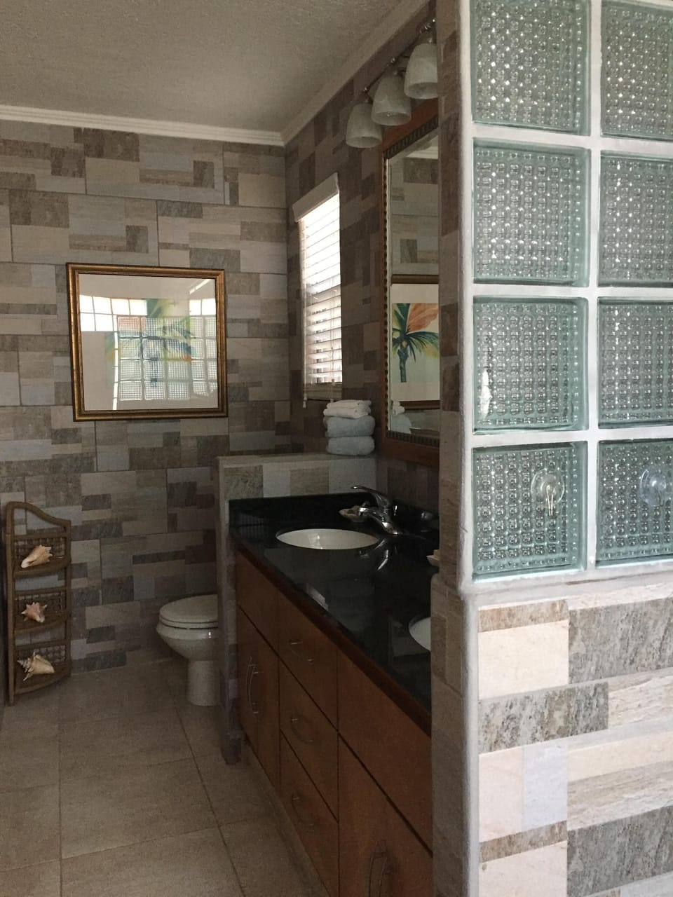 'ISLAND' BEDROOM DOUBLE VANITY EN SUITE