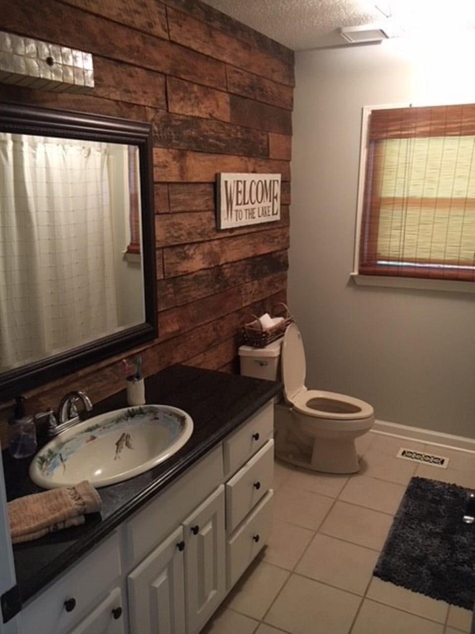 Full Bath - Main Floor