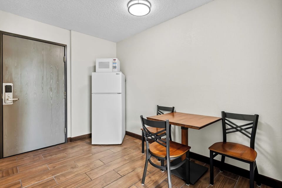 Standard Suite, Multiple Beds, Non Smoking | Desk, laptop workspace, blackout drapes, free WiFi