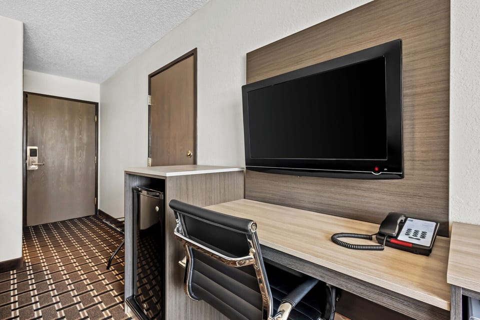 Deluxe Room, 2 Queen Beds, Non Smoking, Refrigerator & Microwave | Desk, laptop workspace, blackout drapes, free WiFi