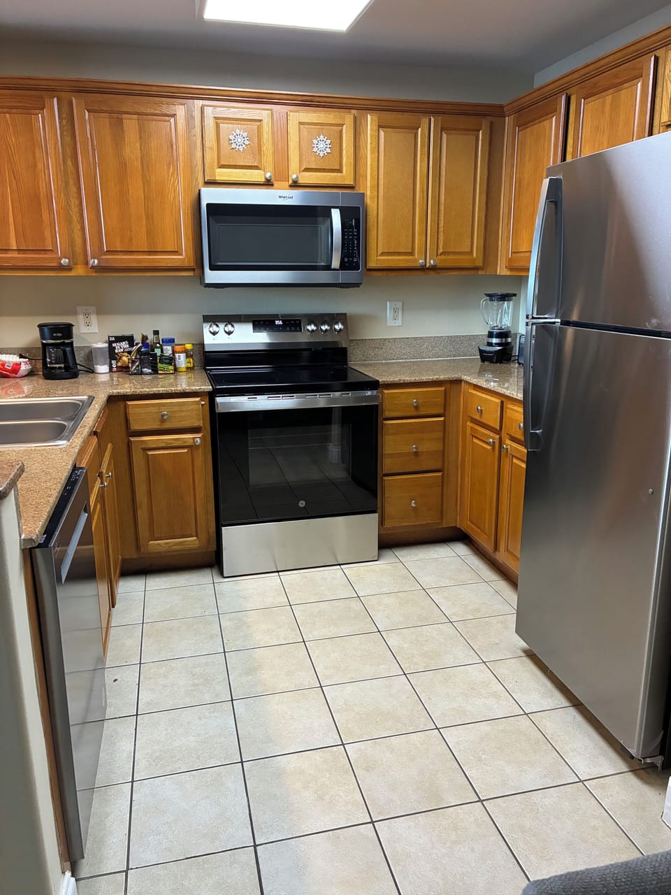 Full kitchen with new stainless steel appliances