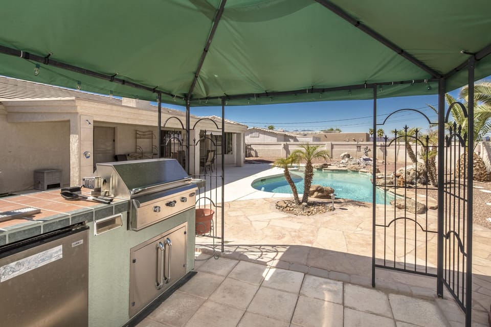 resort style backyard !
