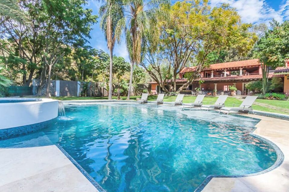 Infinite Pool and Solarium