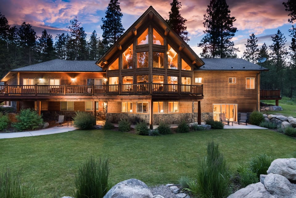 Beautiful hand hewn log accented home secluded on edge of Bitterroot Mountains