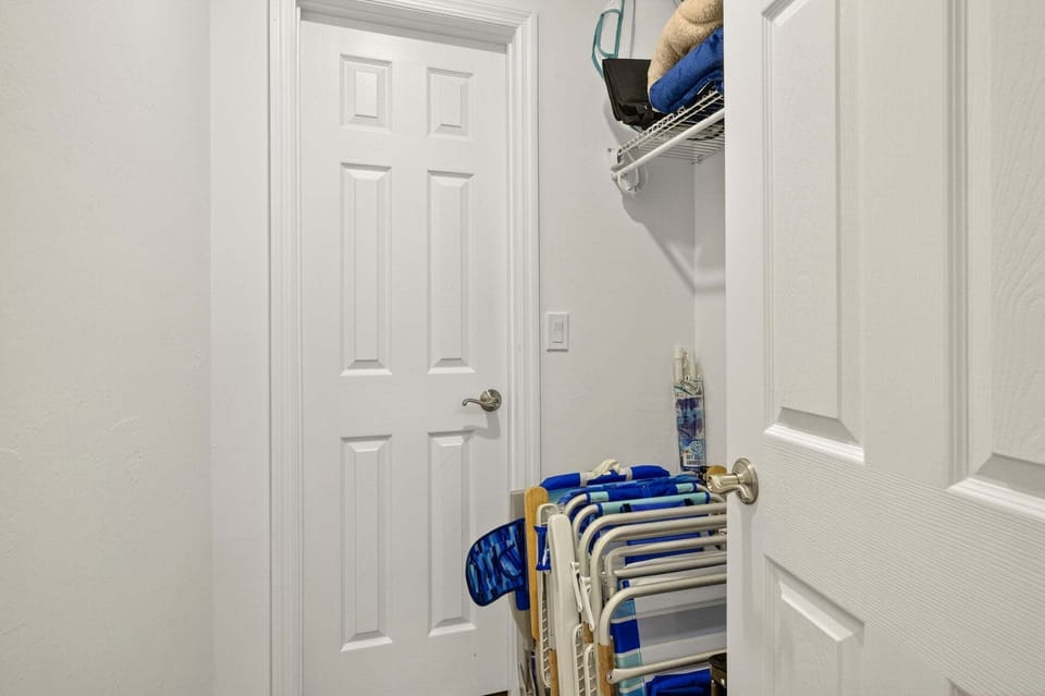 Guest Bedroom Closet