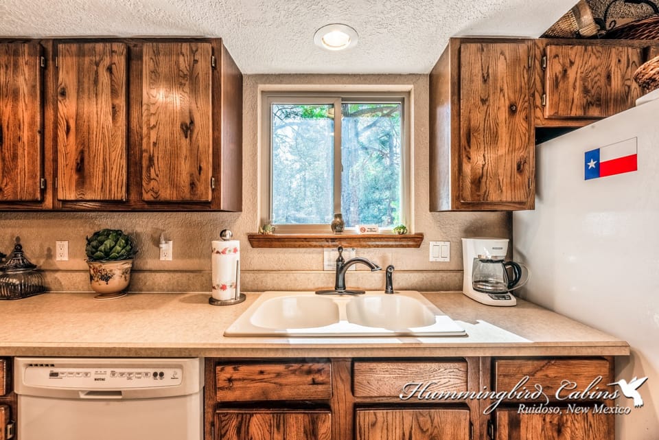 Lovely, spacious kitchen