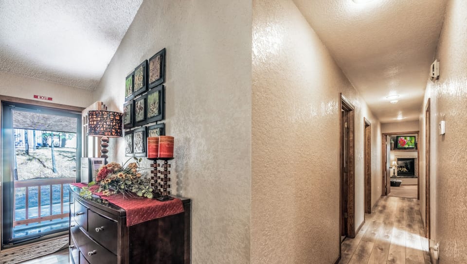 Hallway to bedrooms