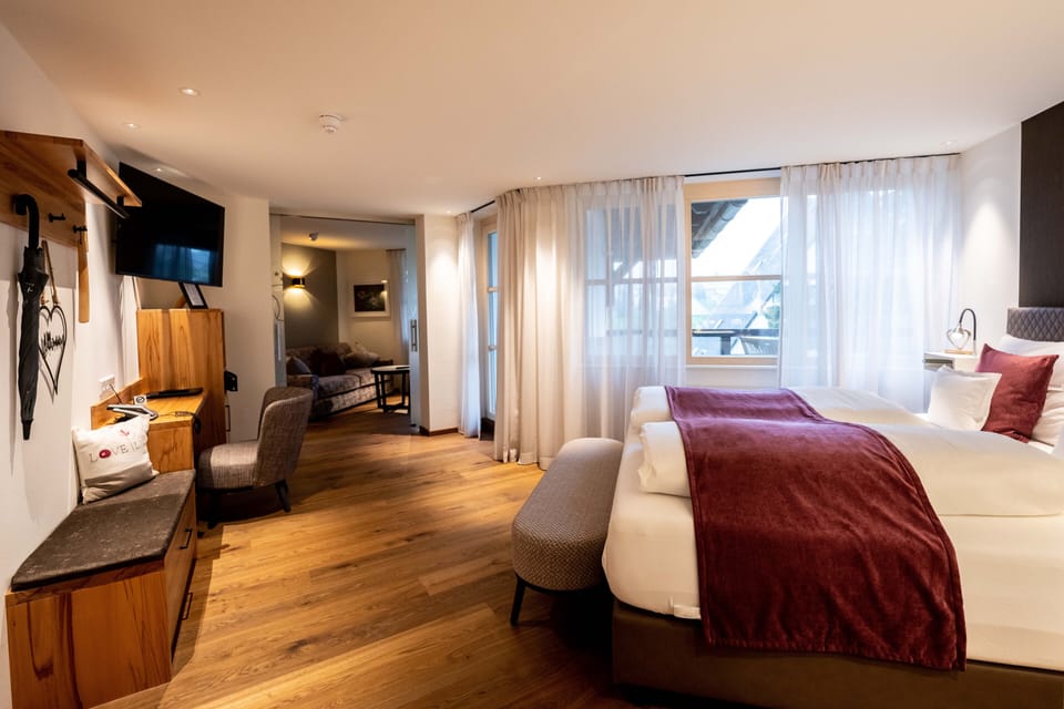 Double Room (F) | 1 bedroom, hypo-allergenic bedding, minibar, in-room safe