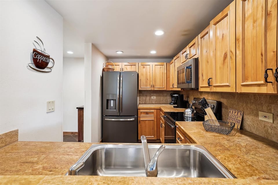 Kitchen, Village at Breckenridge Wetterhorn 3404, Breckenridge Vacation Rental