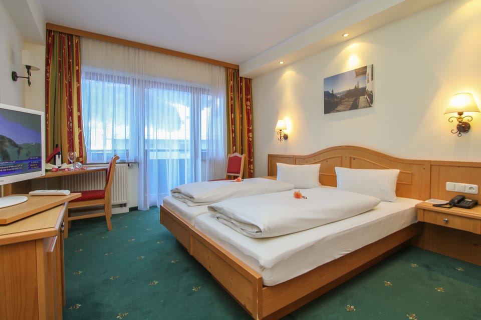 Comfort Double Room | Premium bedding, Select Comfort beds, in-room safe, desk