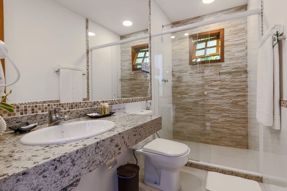 Superior Double Room, 1 Double Bed, Balcony, Ocean View | Bathroom | Shower, rainfall showerhead, hair dryer, towels