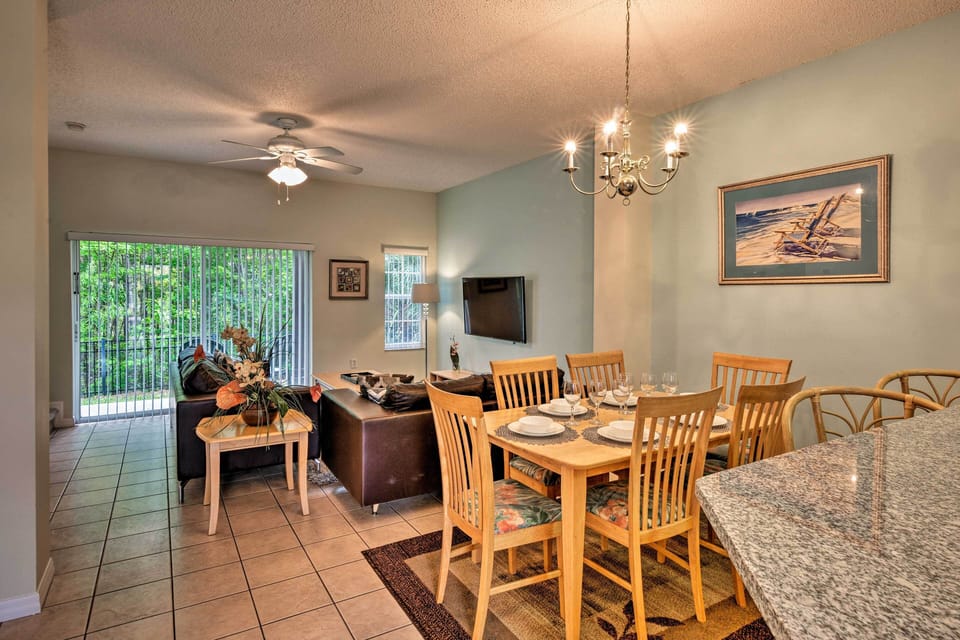 Dining Table | Dishware Provided