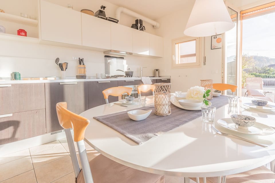 Apartment, 2 Bedrooms | In-room dining