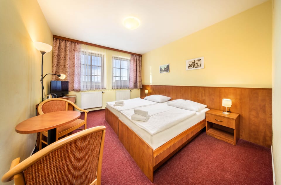 Double or Twin Room | 1 bedroom, minibar, in-room safe, desk