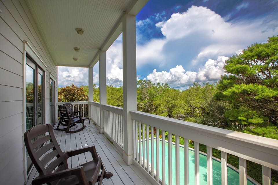 Above-The-Dunes-Balcony