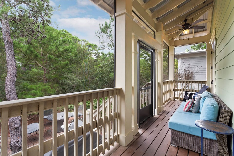 Seabiscuit Balcony