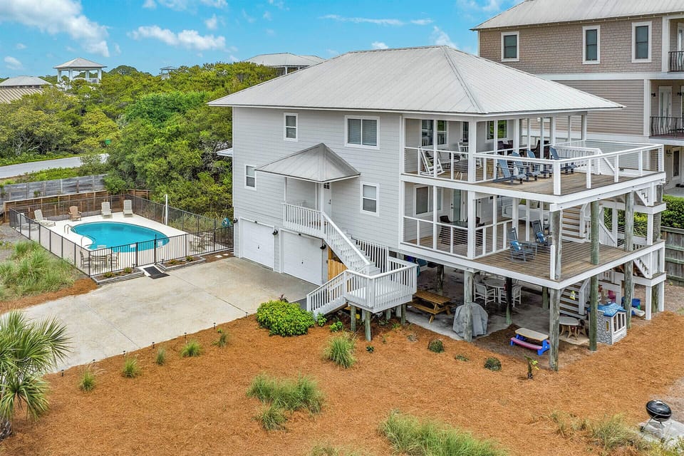 Lone Star Exterior