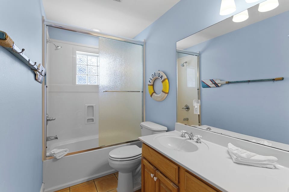 24-Peek-A-View-Guest-Bathroom-3