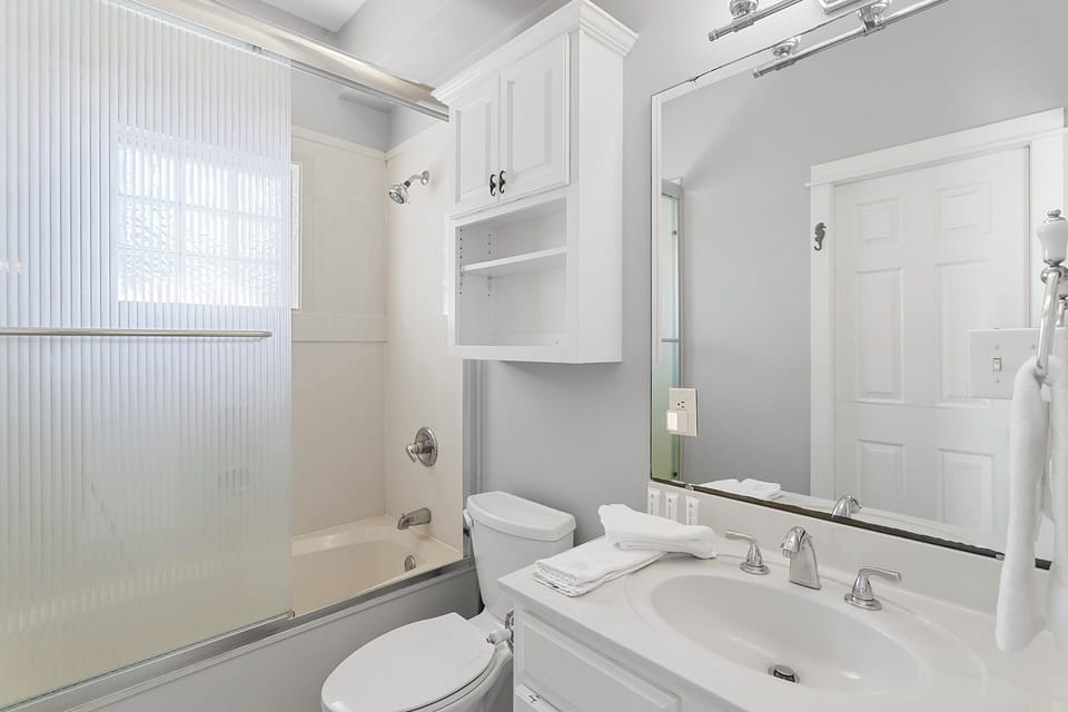 24-Peek-A-View-Guest-Bathroom-2