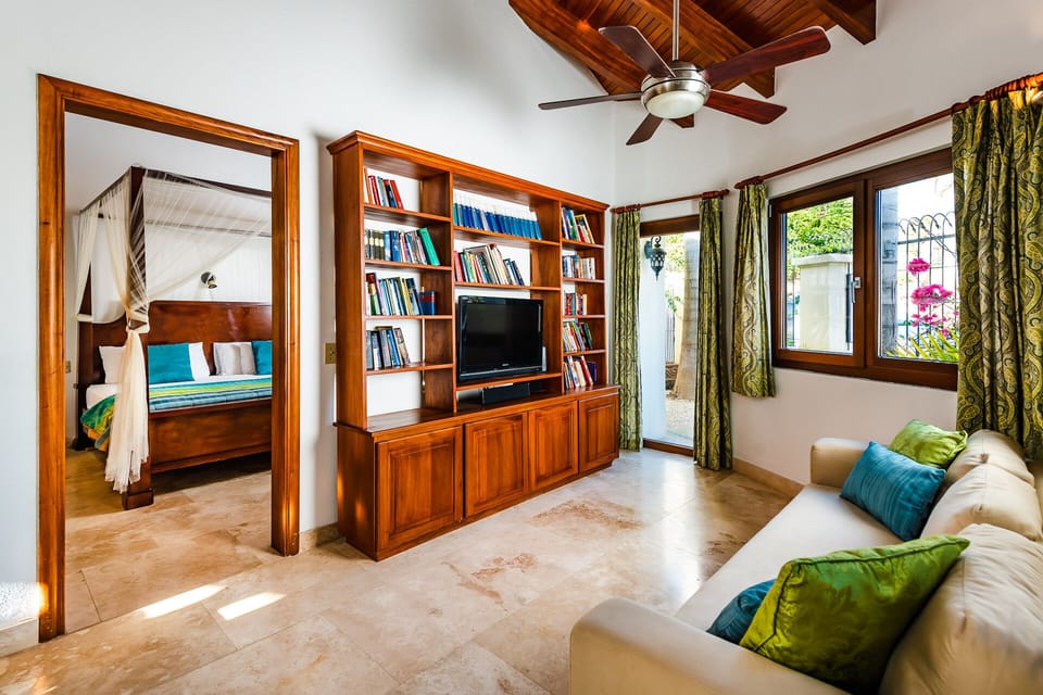 - casita living room