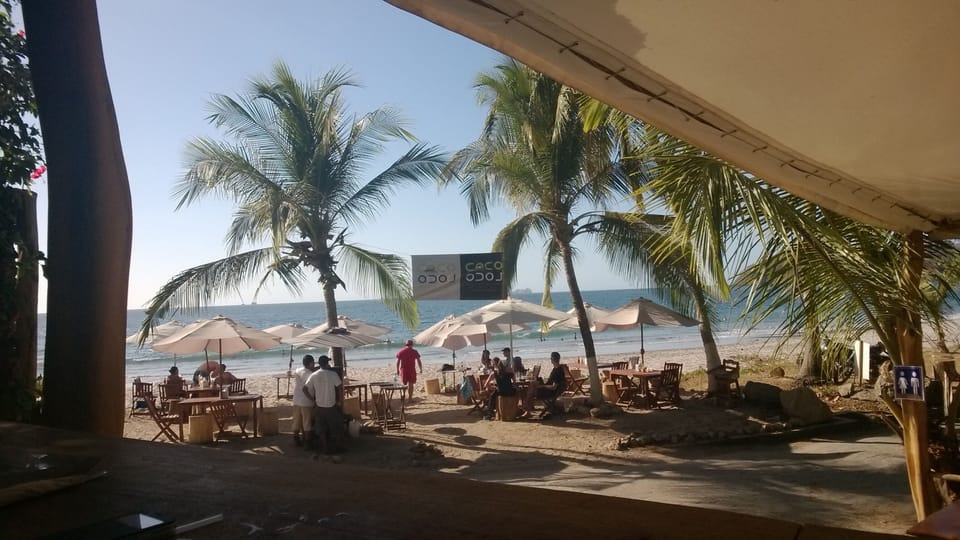 coco loco restaurant at flamingo beach