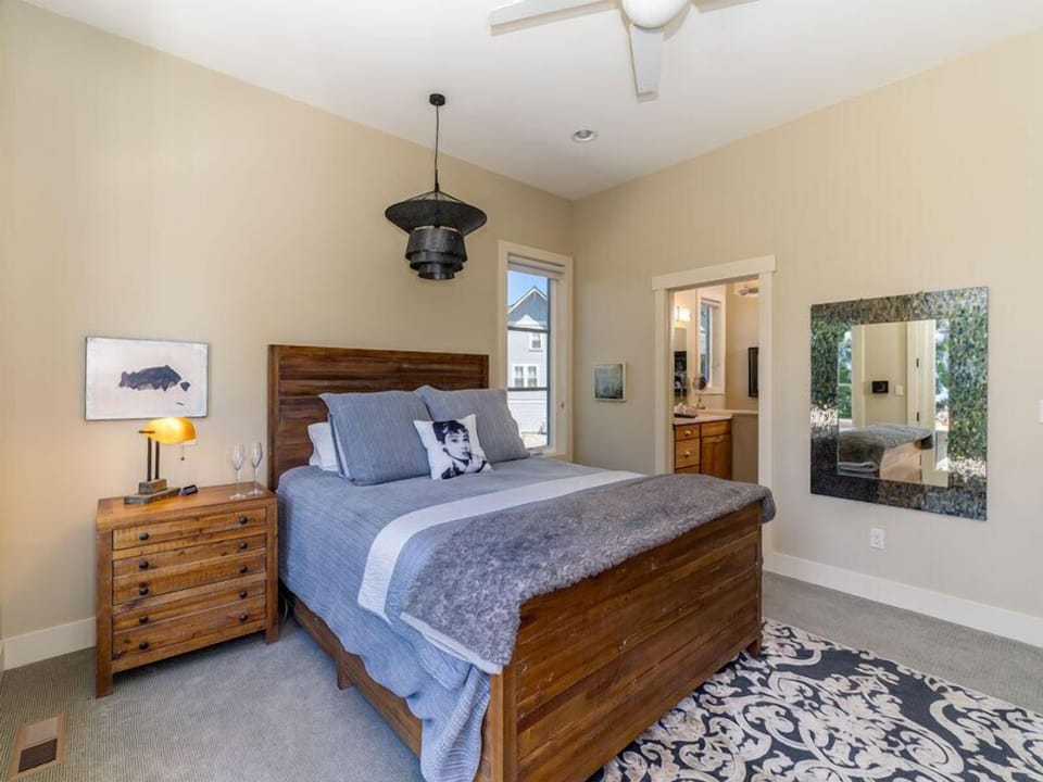 Master Suite 1