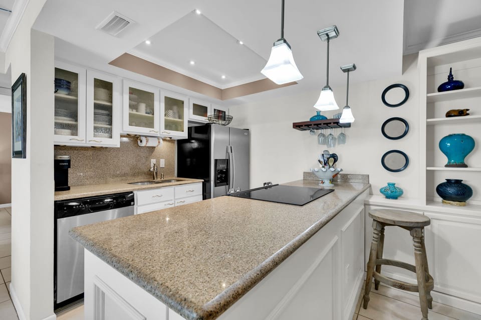 Kitchen with upgrade appliances and granite counter tops 
