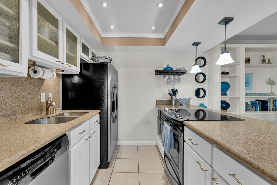 Kitchen with upgrade appliances and granite counter tops 