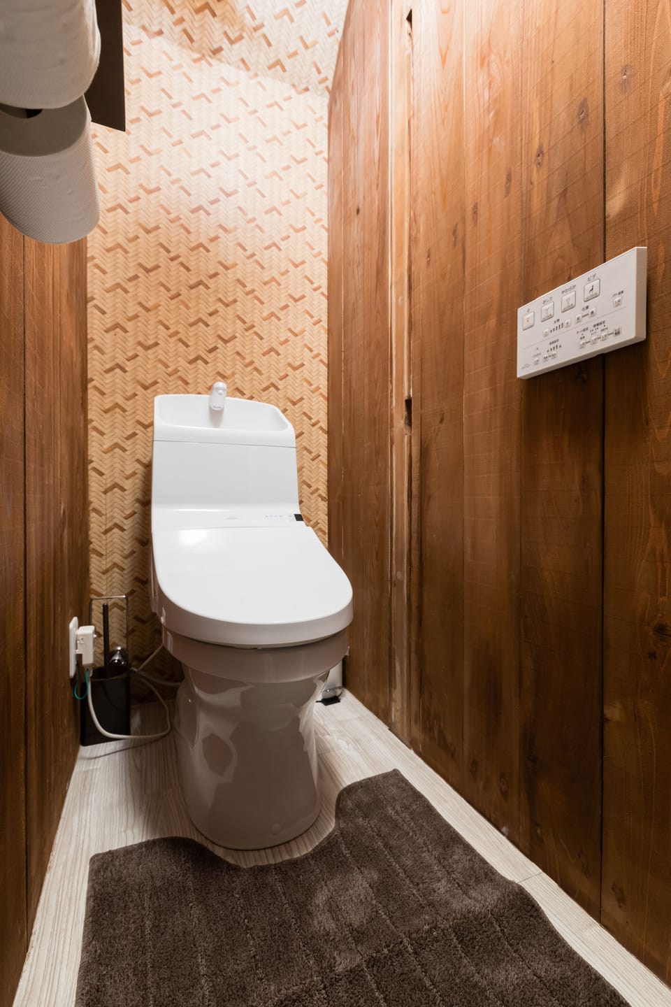 Private Vacation Home | Bathroom | Separate tub and shower, free toiletries, hair dryer, slippers