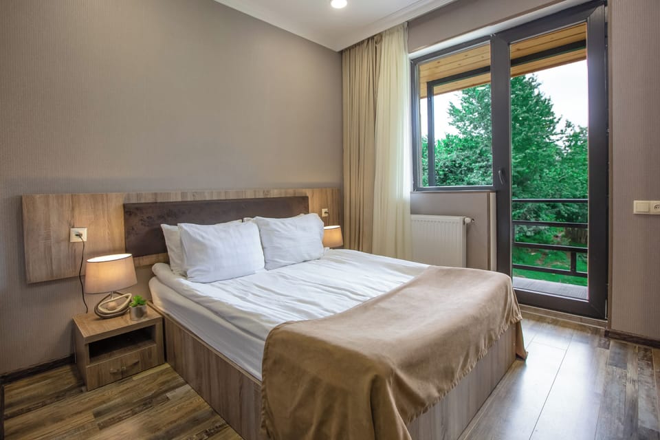 Standard Double Room | Premium bedding, in-room safe, individually furnished, desk