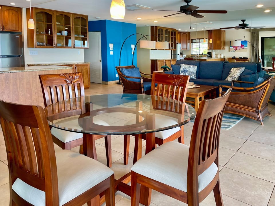 Plenty of dining location options, indoors or out