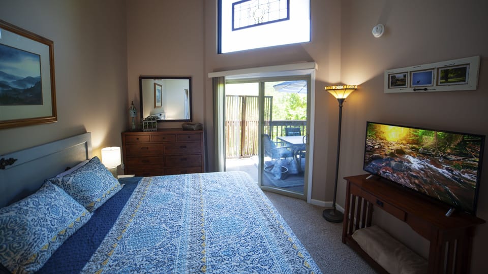 Master Bedroom with King bed