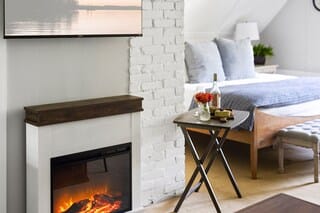 Treehouse Room | Living area | 46-inch Smart TV with digital channels, TV, streaming services