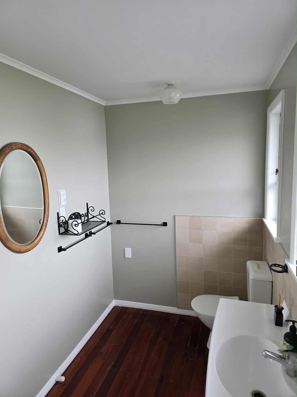 Main bathroom