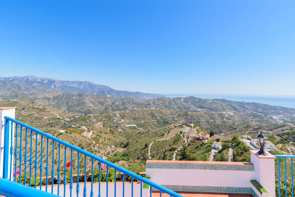 Panoramic views from the swimming pool