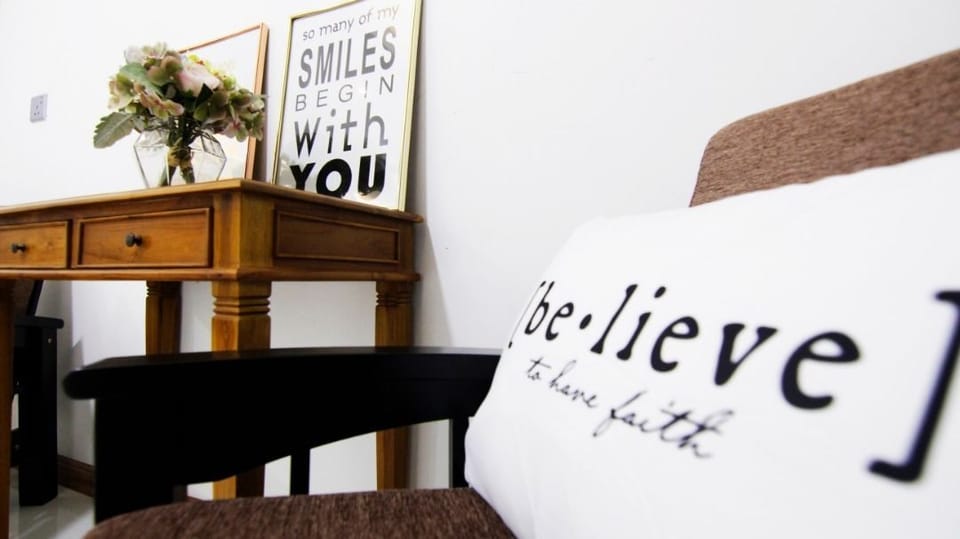 Deluxe Condo, Multiple Beds, Non Smoking | Living area | Flat-screen TV