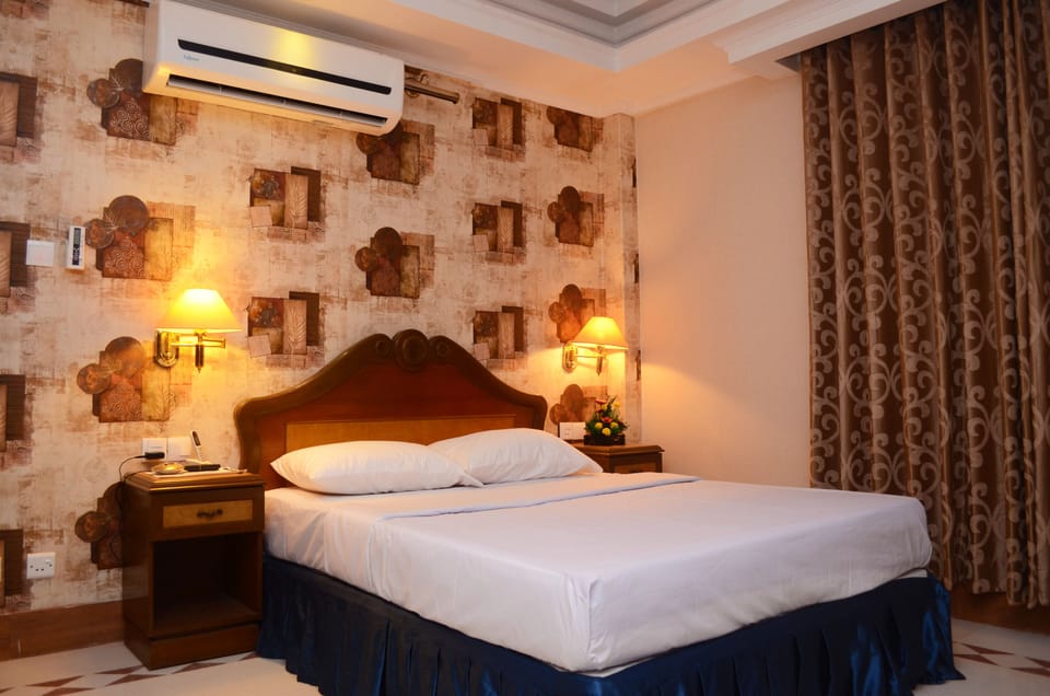 Deluxe Double Room | In-room safe, laptop workspace, blackout drapes, soundproofing