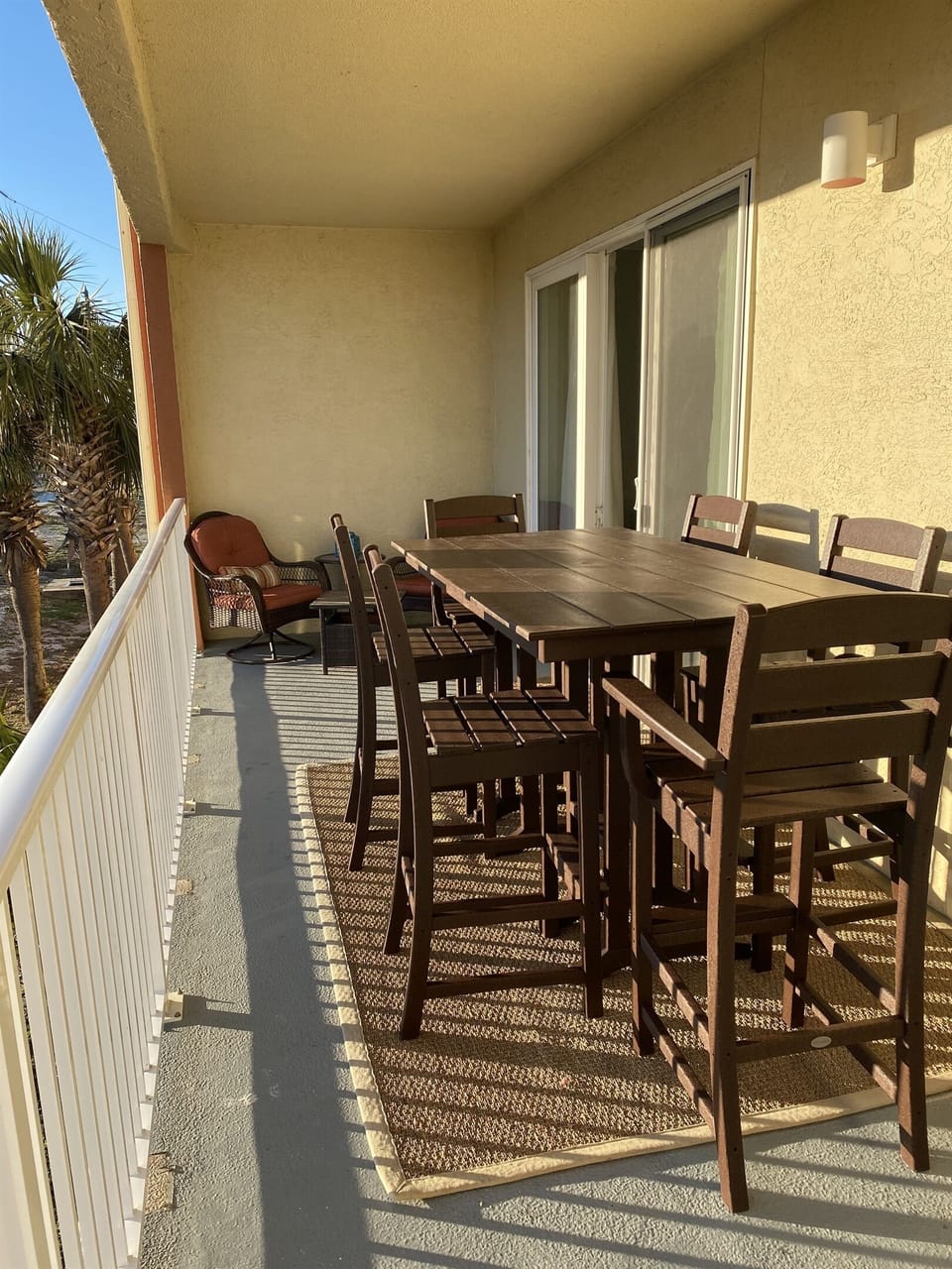New High Top Polywood Patio Table (Stunning)