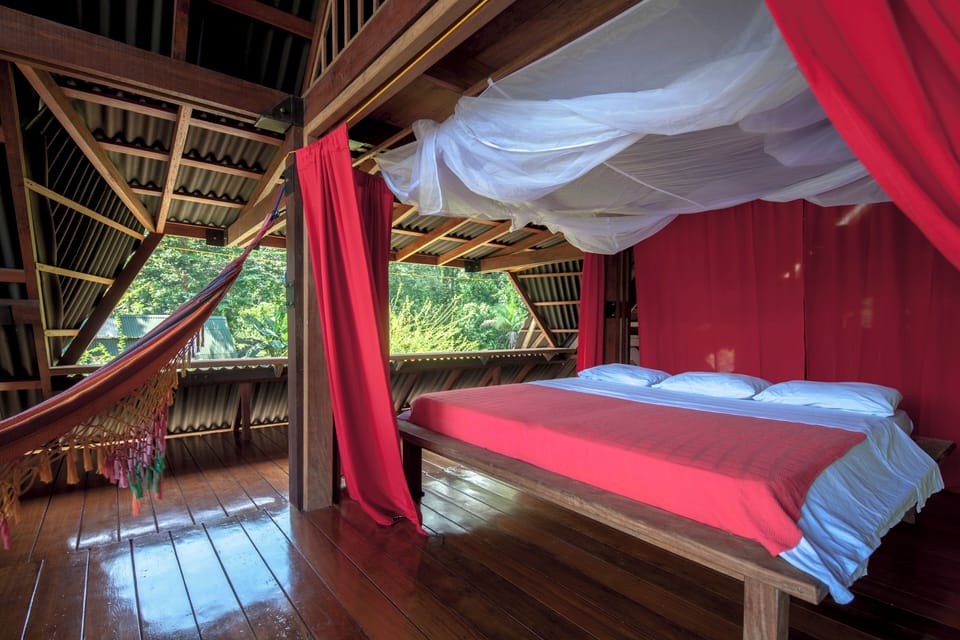 Design Suite, Multiple Beds, Balcony, Sea View (El Capitan) | Bed sheets
