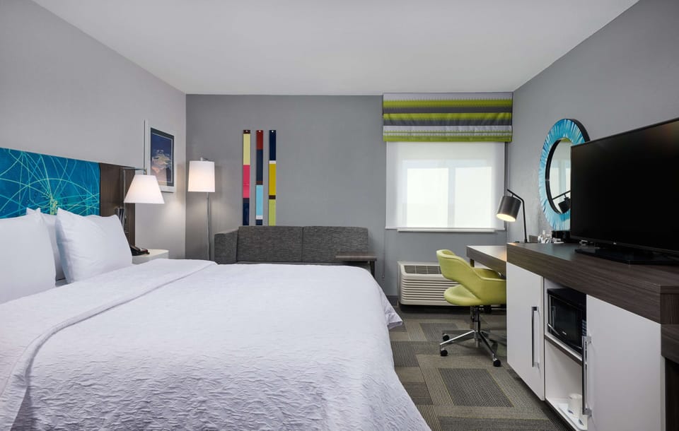 Room | Iron/ironing board, WiFi (free), alarm clocks, bed sheets