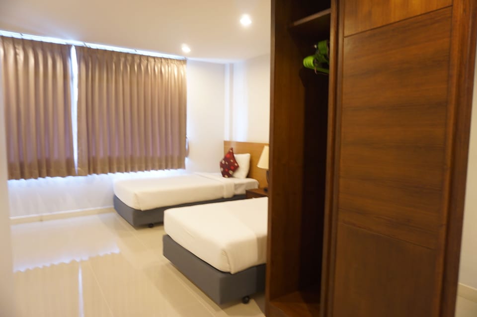 Superior Twin Room | Minibar, desk, free WiFi