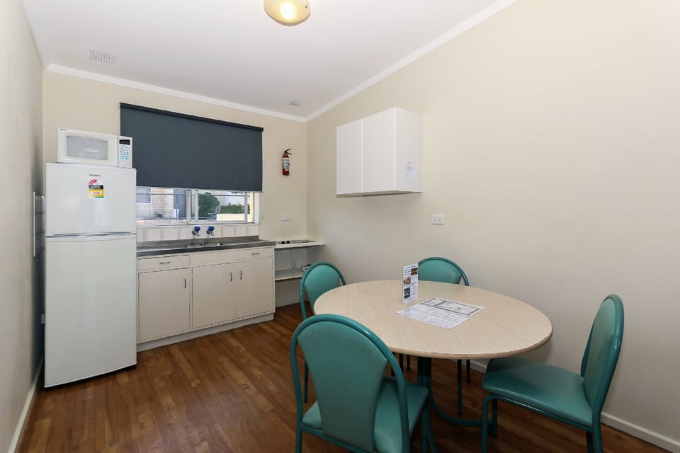 Basic Apartment, 2 Bedrooms | Private kitchenette