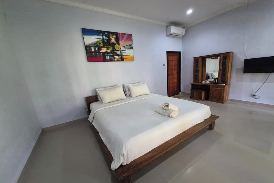 Double Room | Desk, iron/ironing board (on request), WiFi (free), bed sheets